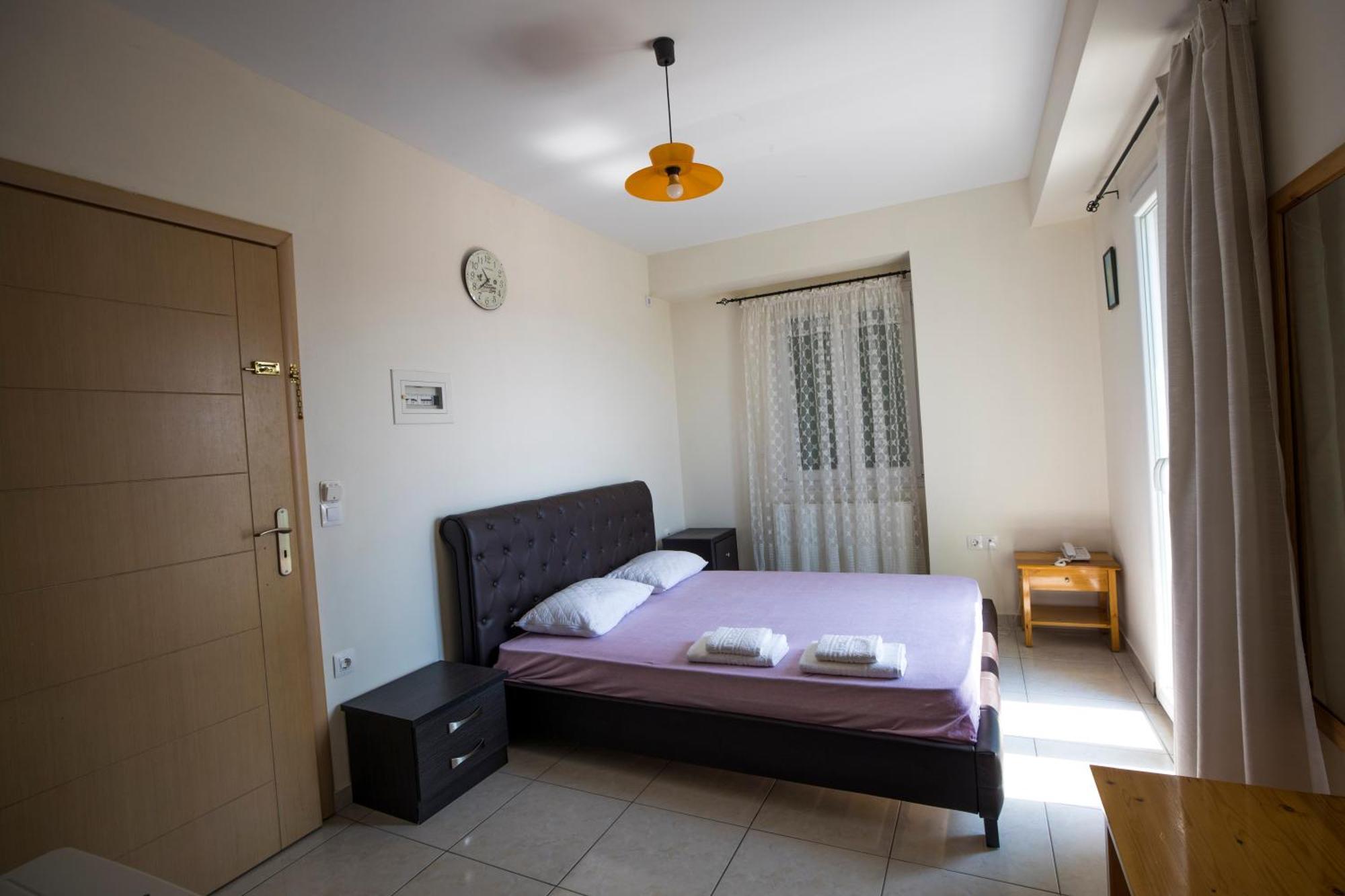 Pyrgos Sofokleous Hotell Mytilíni Exteriör bild