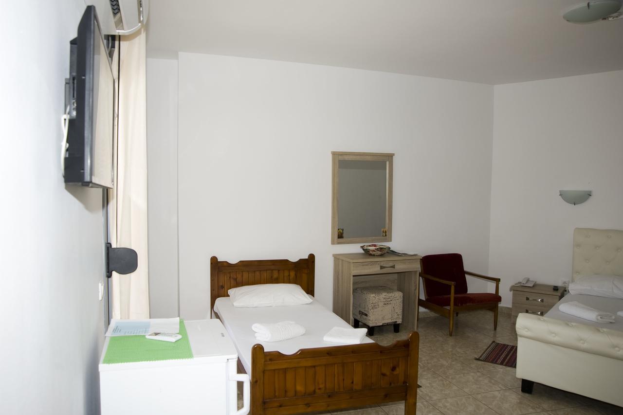 Pyrgos Sofokleous Hotell Mytilíni Exteriör bild